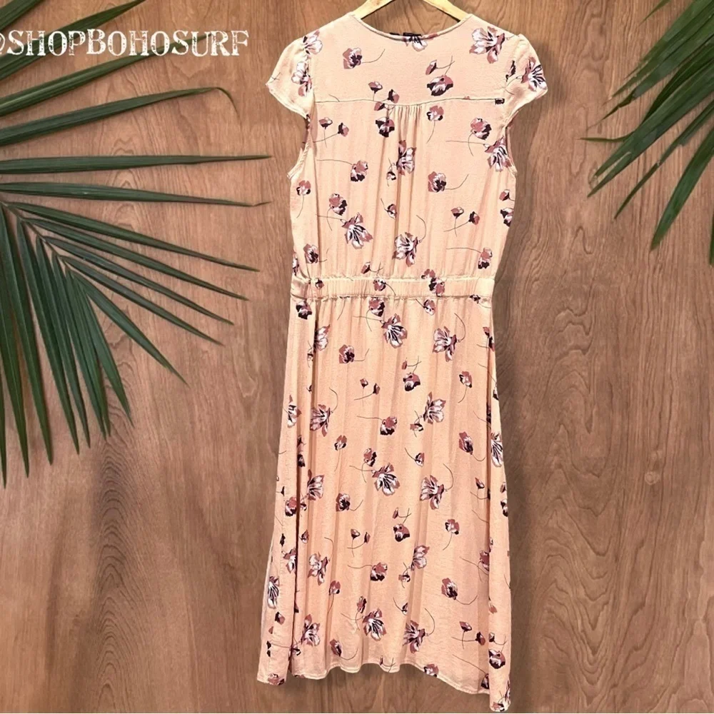 🎁 3 for $30 Free Press Peach Floral Crepe Midi Dress Size Large - Picture 4 of 9